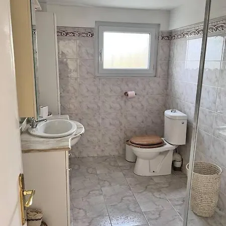 Provencal Au Calme A 20 Min D'avignon Apartment *