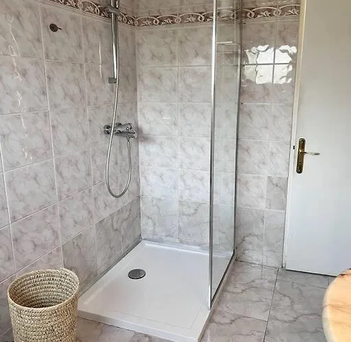 Provencal Au Calme A 20 Min D'avignon Апартаменты *