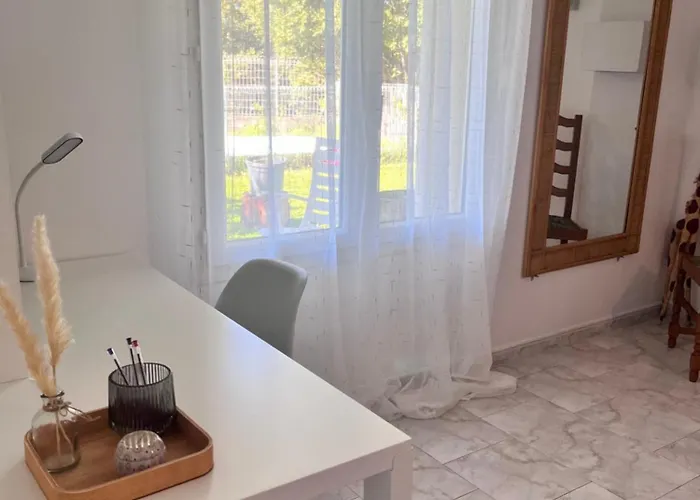 Provencal Au Calme A 20 Min D'avignon Апартаменты